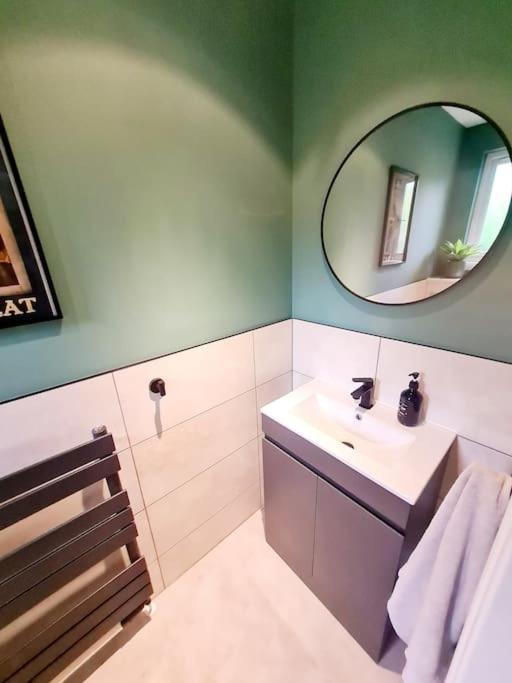 Spacious 5Bed House, Free Parking, No Party ! غلاسغو المظهر الخارجي الصورة